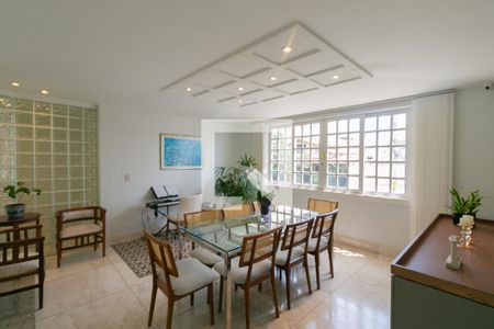 Casa à venda com 4 quartos, 393m² em Castelo, Belo Horizonte