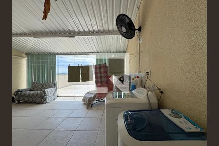 Lavanderia 2 de apartamento à venda com 2 quartos, 144m² em Jardim Stella, Santo André