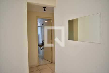 Corredor de apartamento para alugar com 2 quartos, 60m² em Mirandópolis, São Paulo