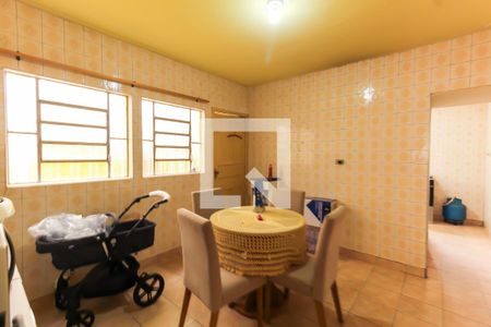 Sala de casa à venda com 3 quartos, 128m² em Vila Canero, São Paulo