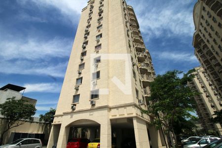 Fachada do bloco de apartamento à venda com 3 quartos, 70m² em Vila da Penha, Rio de Janeiro