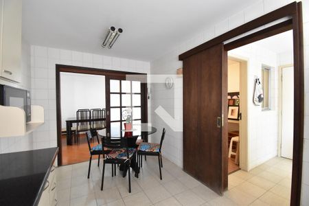 Cozinha de apartamento para alugar com 3 quartos, 120m² em Cabral, Curitiba