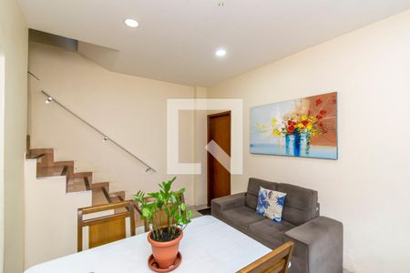 Sala de Jantar de casa à venda com 2 quartos, 120m² em Olaria, Rio de Janeiro