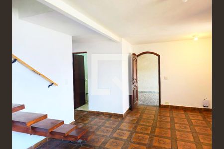 Sala de casa para alugar com 3 quartos, 226m² em Vila Galvão, Guarulhos