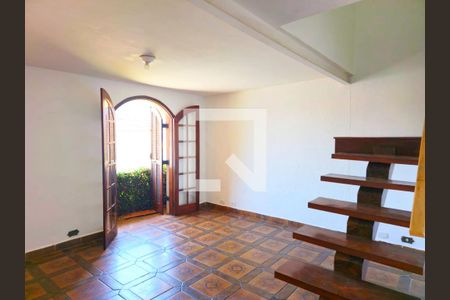 Sala  de casa para alugar com 3 quartos, 226m² em Vila Galvão, Guarulhos