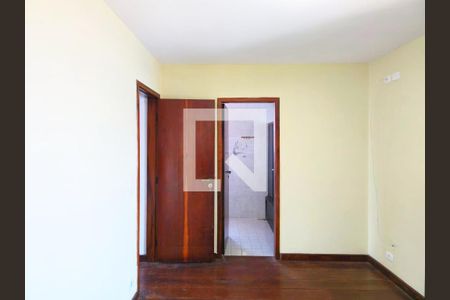 Suíte  de casa para alugar com 3 quartos, 226m² em Vila Galvão, Guarulhos