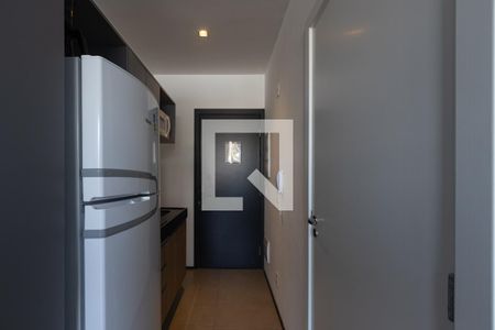 Cozinha de kitnet/studio para alugar com 1 quarto, 21m² em Indianópolis, São Paulo