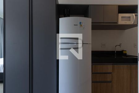 Cozinha de kitnet/studio para alugar com 1 quarto, 21m² em Indianópolis, São Paulo
