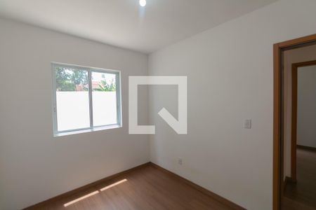 Quarto de apartamento para alugar com 2 quartos, 116m² em Novo Progresso, Belo Horizonte