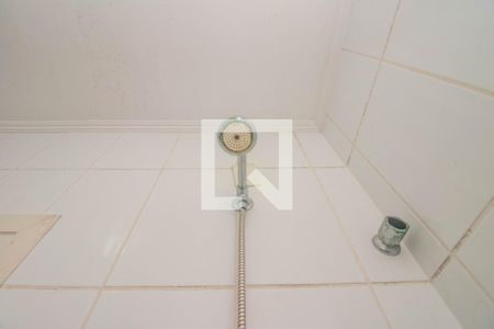 Banheiro da Suíte de casa de condomínio à venda com 3 quartos, 128m² em Jardim Itu, Porto Alegre