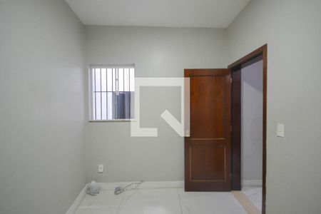 Quarto 1 de casa para alugar com 3 quartos, 600m² em Luz, Nova Iguaçu