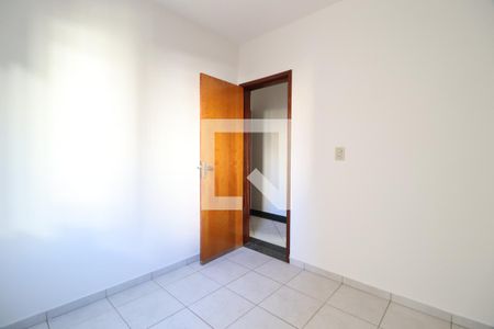 Quarto 1 de apartamento para alugar com 3 quartos, 83m² em Santa Mônica, Uberlândia
