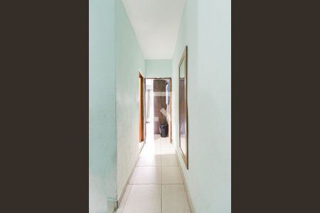 Corredor de casa de condomínio à venda com 2 quartos, 71m² em Vila Carmosina, São Paulo