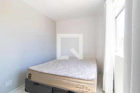 Quarto 1 de apartamento para alugar com 2 quartos, 52m² em Novo Mundo, Curitiba