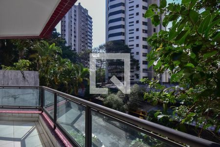 Varanda de apartamento à venda com 4 quartos, 169m² em Real Parque, São Paulo