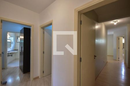 Corredor de apartamento à venda com 4 quartos, 169m² em Real Parque, São Paulo