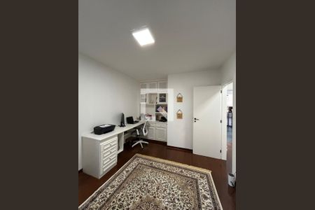 Quarto de apartamento à venda com 6 quartos, 193m² em Cambuí, Campinas