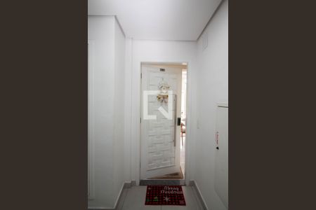 Hall de entrada de apartamento à venda com 2 quartos, 64m² em Vila Leonor, Guarulhos