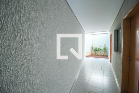Corredor de kitnet/studio para alugar com 1 quarto, 24m² em Vila Prudente, São Paulo