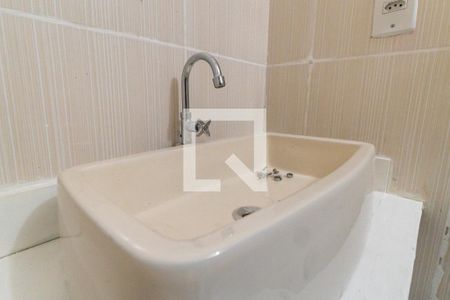 Banheiro Social de casa para alugar com 1 quarto, 35m² em Vila Monte Alegre, São Paulo