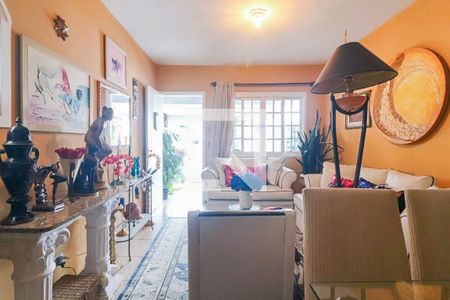 Sala de casa à venda com 2 quartos, 125m² em Jardim Pazini, São Paulo