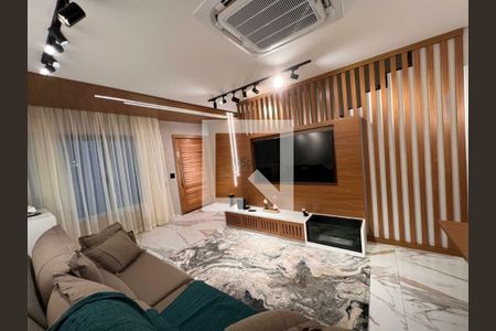 Casa à venda com 4 quartos, 190m² em Vila Carrão, São Paulo