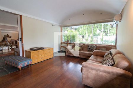 Sala de casa à venda com 4 quartos, 550m² em Butantã, São Paulo