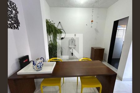 Casa à venda com 3 quartos, 247m² em Sta Cruz Ind, Contagem
