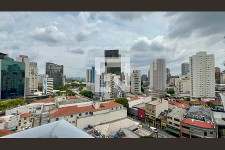 Varanda de kitnet/studio para alugar com 1 quarto, 25m² em Pinheiros, São Paulo