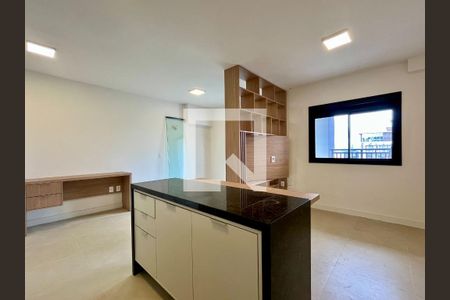 Sala/Quarto de apartamento para alugar com 1 quarto, 55m² em Centro, Campinas