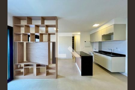 Sala/Quarto de apartamento para alugar com 1 quarto, 55m² em Centro, Campinas