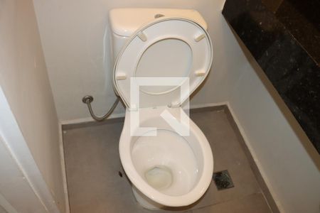 Casa de Condomínio para alugar com 3 quartos, 145m² em Jardim Rio das Pedras, Cotia