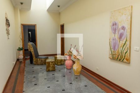 Corredor acesso aos quartos de casa para alugar com 5 quartos, 700m² em Parque Residencial Nardini, Americana