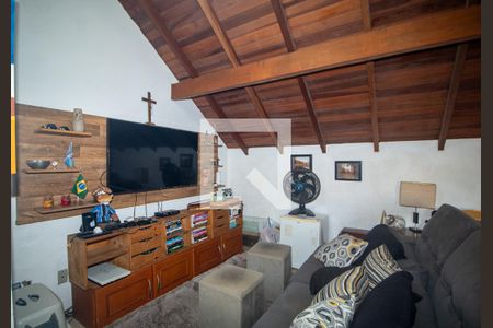 Sóton de casa de condomínio à venda com 3 quartos, 180m² em Guarujá, Porto Alegre