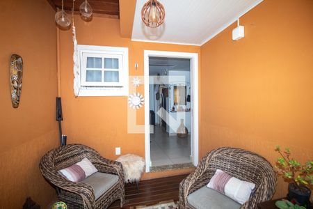 Hall de entrada de casa de condomínio à venda com 3 quartos, 180m² em Guarujá, Porto Alegre