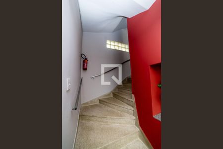 Escada de apartamento para alugar com 3 quartos, 124m² em Cruzeiro, Belo Horizonte