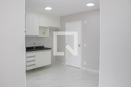 Sala e Cozinha de apartamento para alugar com 2 quartos, 37m² em Água Branca, São Paulo