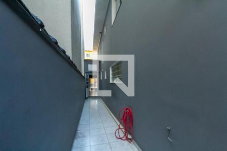 Corredor Lateral de casa à venda com 3 quartos, 134m² em Jardim Via Anchieta, São Bernardo do Campo