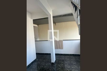 Corredor de casa para alugar com 3 quartos, 100m² em Centro, Mesquita