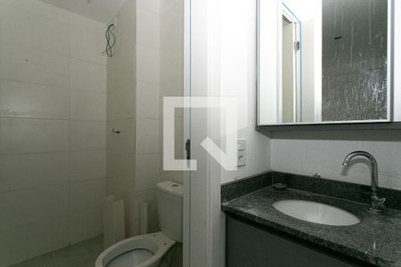 Banheiro de apartamento para alugar com 1 quarto, 30m² em Vila Carrão, São Paulo