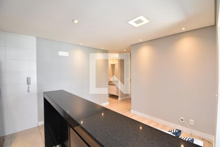 Sala e Cozinha de apartamento para alugar com 1 quarto, 45m² em Campina do Siqueira, Curitiba