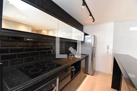 Cozinha de apartamento para alugar com 1 quarto, 45m² em Campina do Siqueira, Curitiba