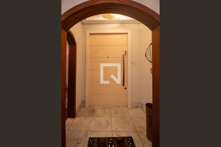 Sala de casa à venda com 4 quartos, 320m² em Tristeza, Porto Alegre