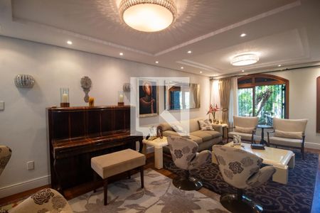 Sala de casa à venda com 4 quartos, 320m² em Tristeza, Porto Alegre