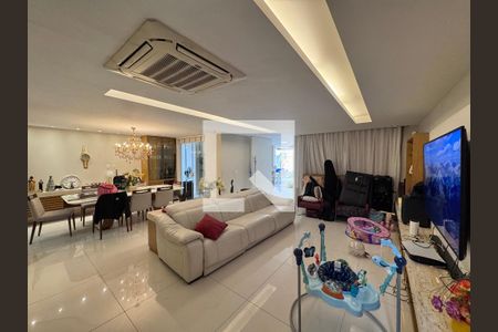 Sala de casa de condomínio à venda com 5 quartos, 371m² em Recreio dos Bandeirantes, Rio de Janeiro