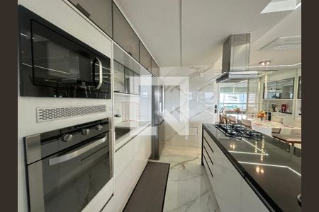 Cozinha de apartamento à venda com 2 quartos, 82m² em Bethaville I, Barueri