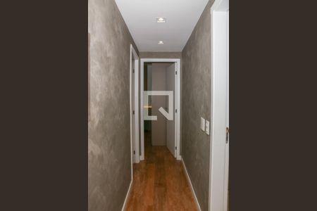 Corredor de apartamento à venda com 2 quartos, 96m² em Vila Anglo Brasileira, São Paulo