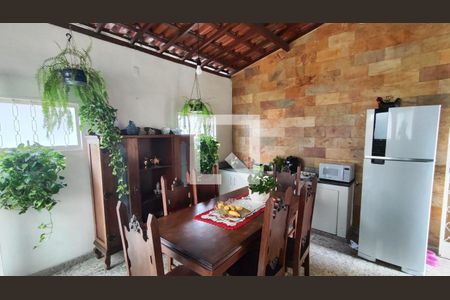 Casa à venda com 4 quartos, 200m² em Nova Suíça, Belo Horizonte