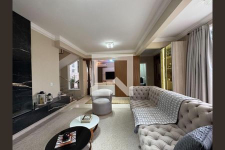Casa à venda com 5 quartos, 380m² em Residencial Tres (Alphaville), Santana de Parnaíba