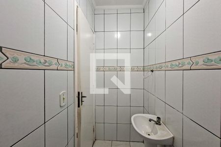 Lavabo de casa para alugar com 2 quartos, 80m² em Guilhermina, Praia Grande